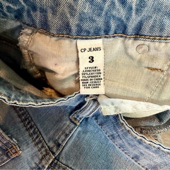 Buttonfly distressed high waist denim shorts - Picture 10 of 12